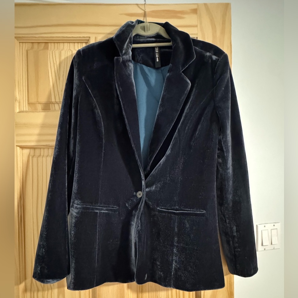 Design Lab Velvet Blazer